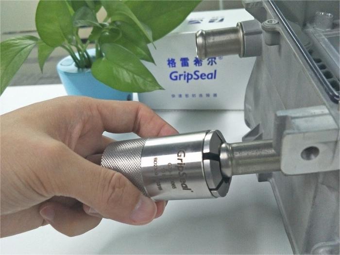 新能源汽车的冷却水管测试时如何快速的密封连接